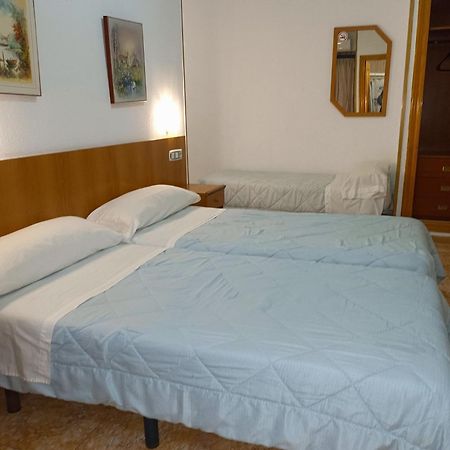 Hostal Gran Via Levante Torrevieja Luaran gambar