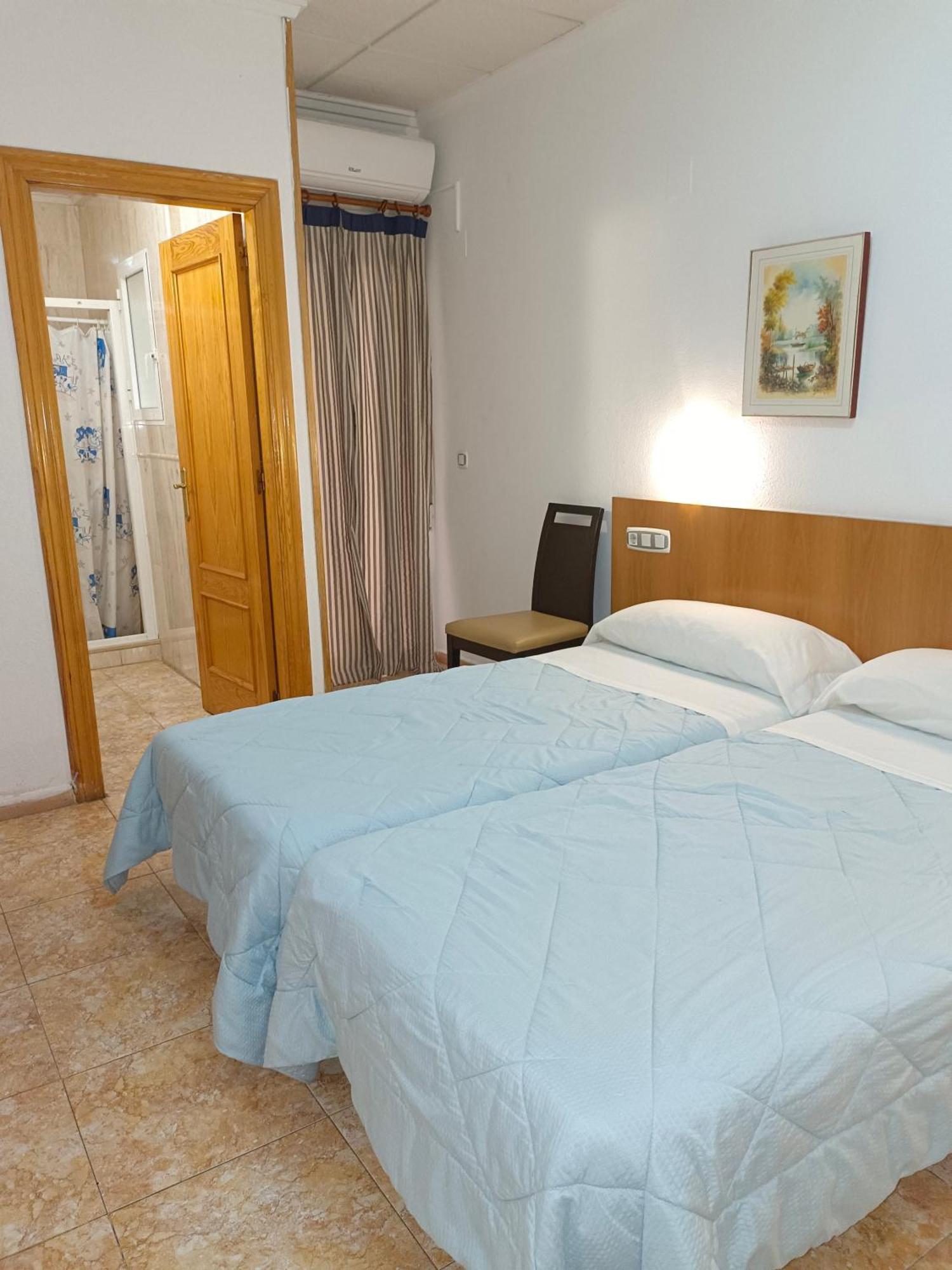 Hostal Gran Via Levante Torrevieja Luaran gambar